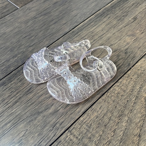 3-6 month baby shoes. - Picture 5 of 6